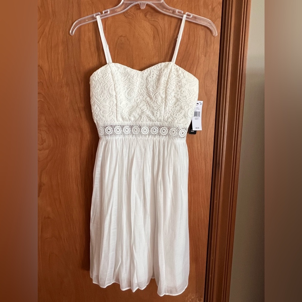 Juniors White Crochet Dress - NWT, size 1